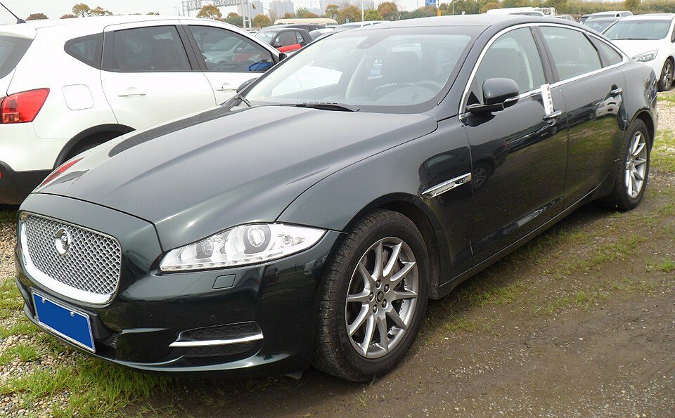 Jaguar XJ (X351) — photo illustrative