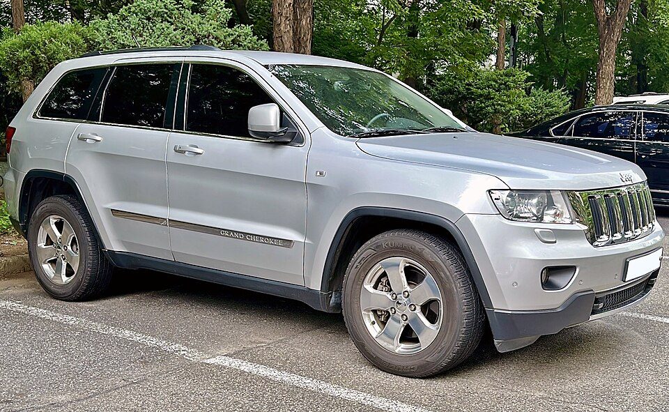 Jeep Grand Cherokee — photo illustrative