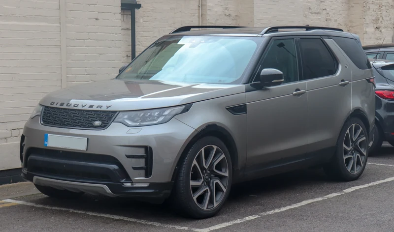 Land Rover Discovery 3 — photo illustrative