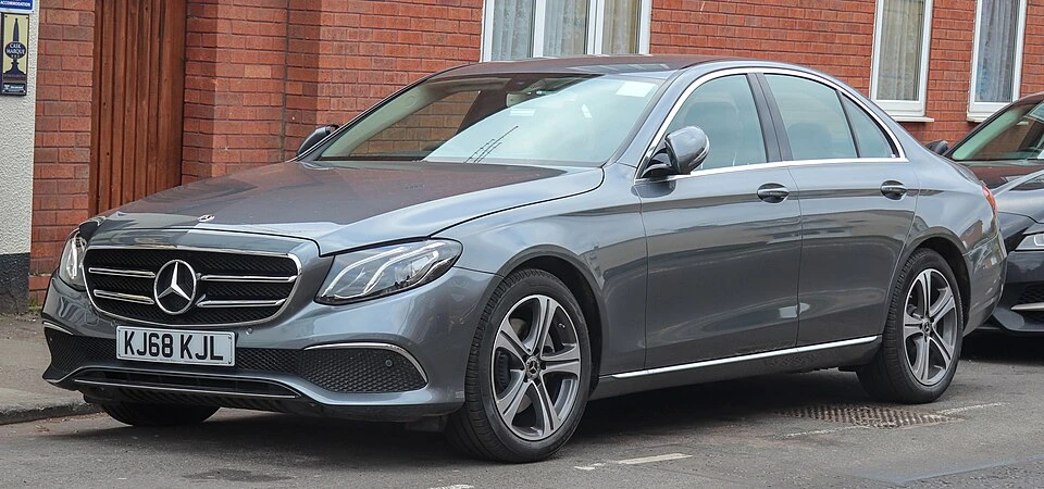 Mercedes E-Klasse — photo illustrative