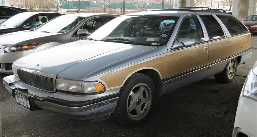 Buick Roadmaster — photo illustrative
