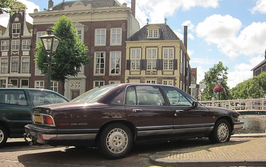 Buick Park-Avenue — photo illustrative